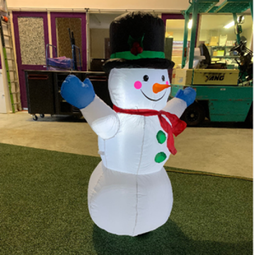 Opblaasfiguur - Sneeuwpop met rode sjaal 