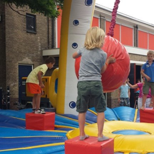 Slingerbal - Swing him off