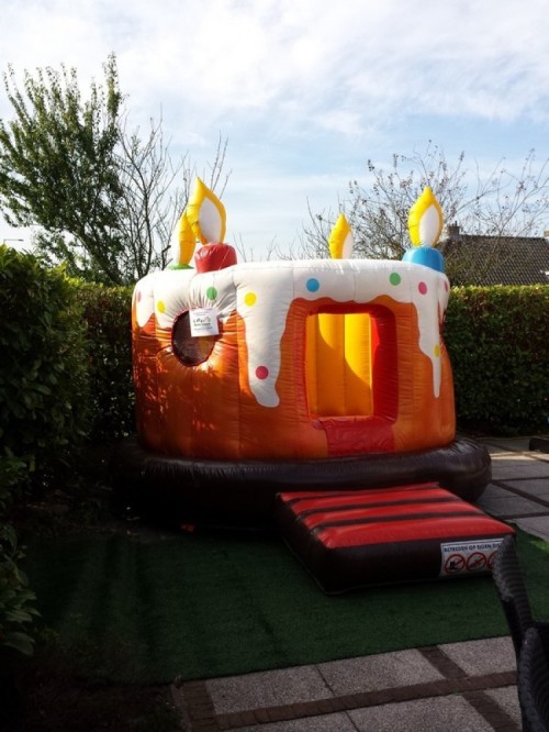 Springkussen Taartkussen